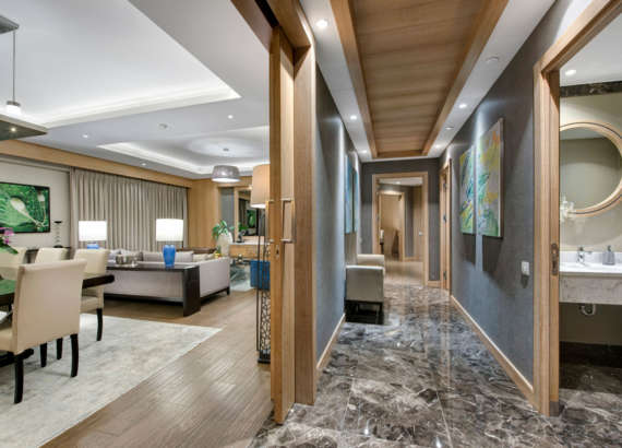 jade presidential suite corridor rc