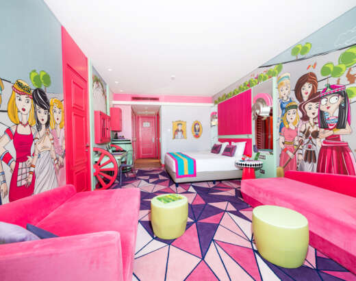 the land of legends deluxe pink room (13)