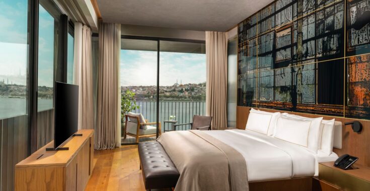 Rixos-Tersane-Istanbul-One-Bedroom-Premium-Terrace-Suite-Sea-View_1