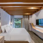 LEGENDARY POOL SUITE GARDEN-VIEW